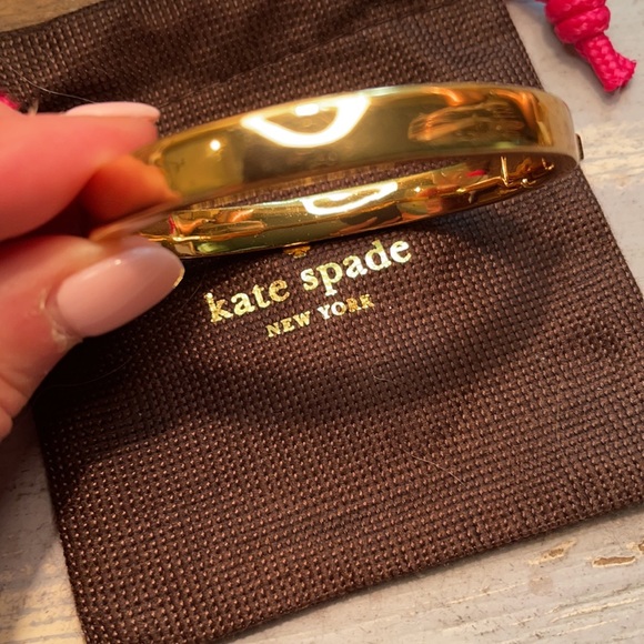 EUC Kate Spade ♠️ Statement Hinged Bracelet 💎 - Picture 6 of 7
